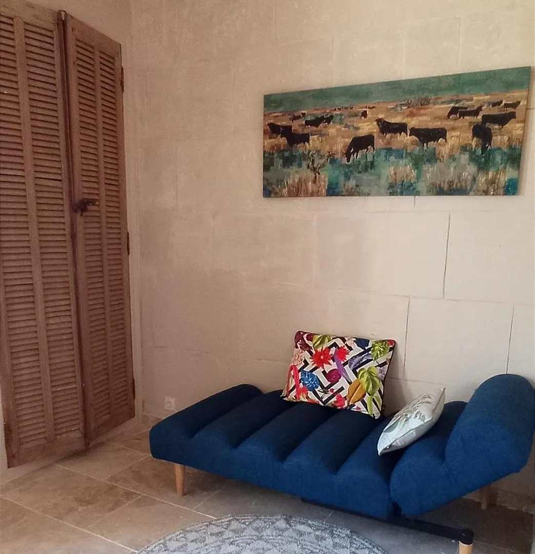 فندق مبيت وإفطار آرْلْ Le Mas Neuf 1752 فرنسا